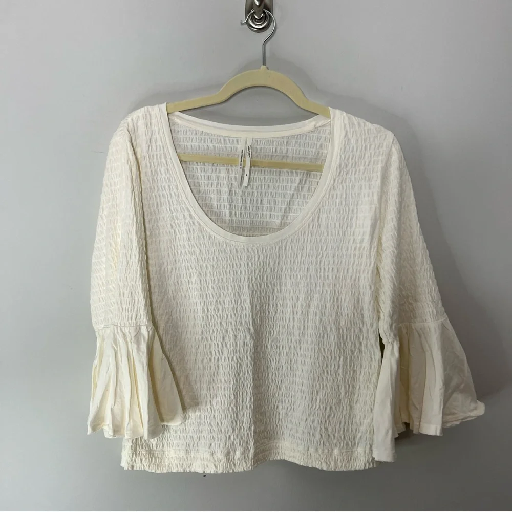 Anthropologie Cream Textured Top Bell Sleeves Shirt 310